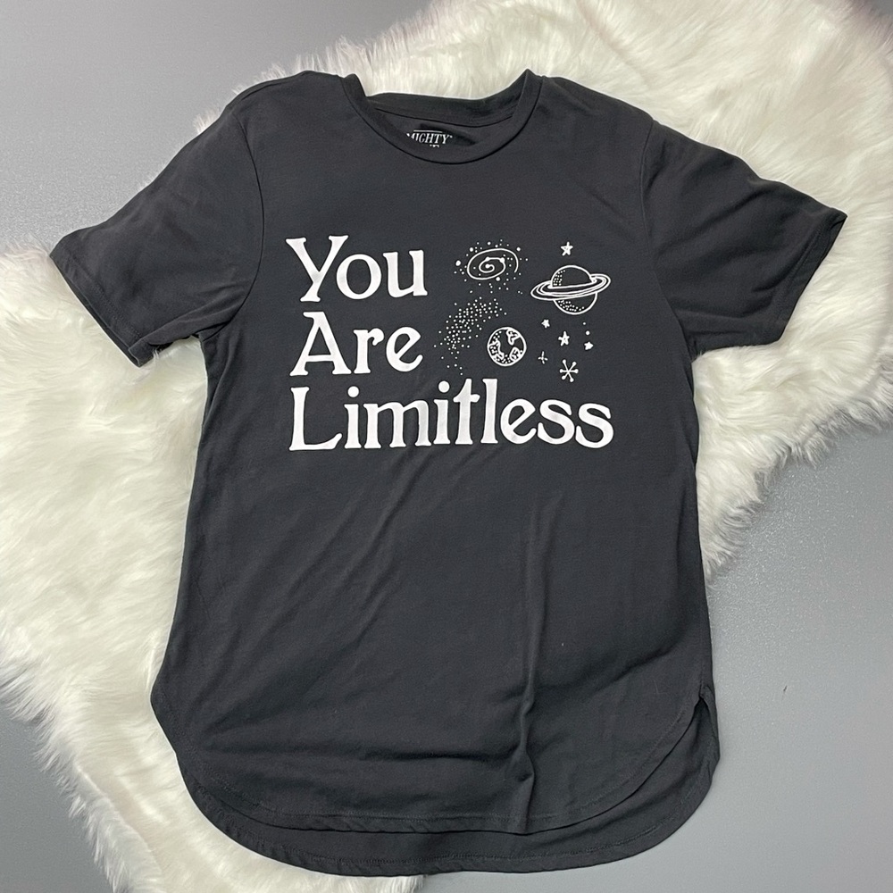 Sz Sm “You Are Limitless” Gray Tee 🪐✨